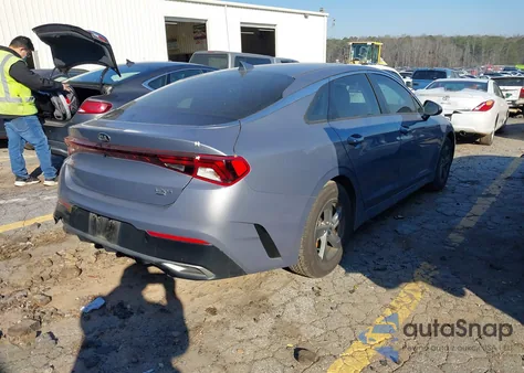 2021 Kia K5 Lxs z USA, uszkodzony, nr VIN 5XXG14J28MG030368